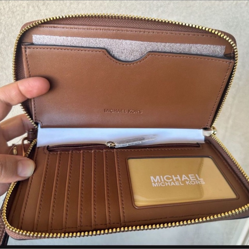 Michael Kors Jet Set Medium Backpack with Wallet Set - Picture 10 of 10